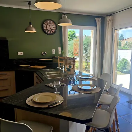 Holiday home Les Olivettes Meynes